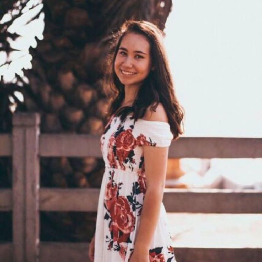 Meet your Posher, Mia